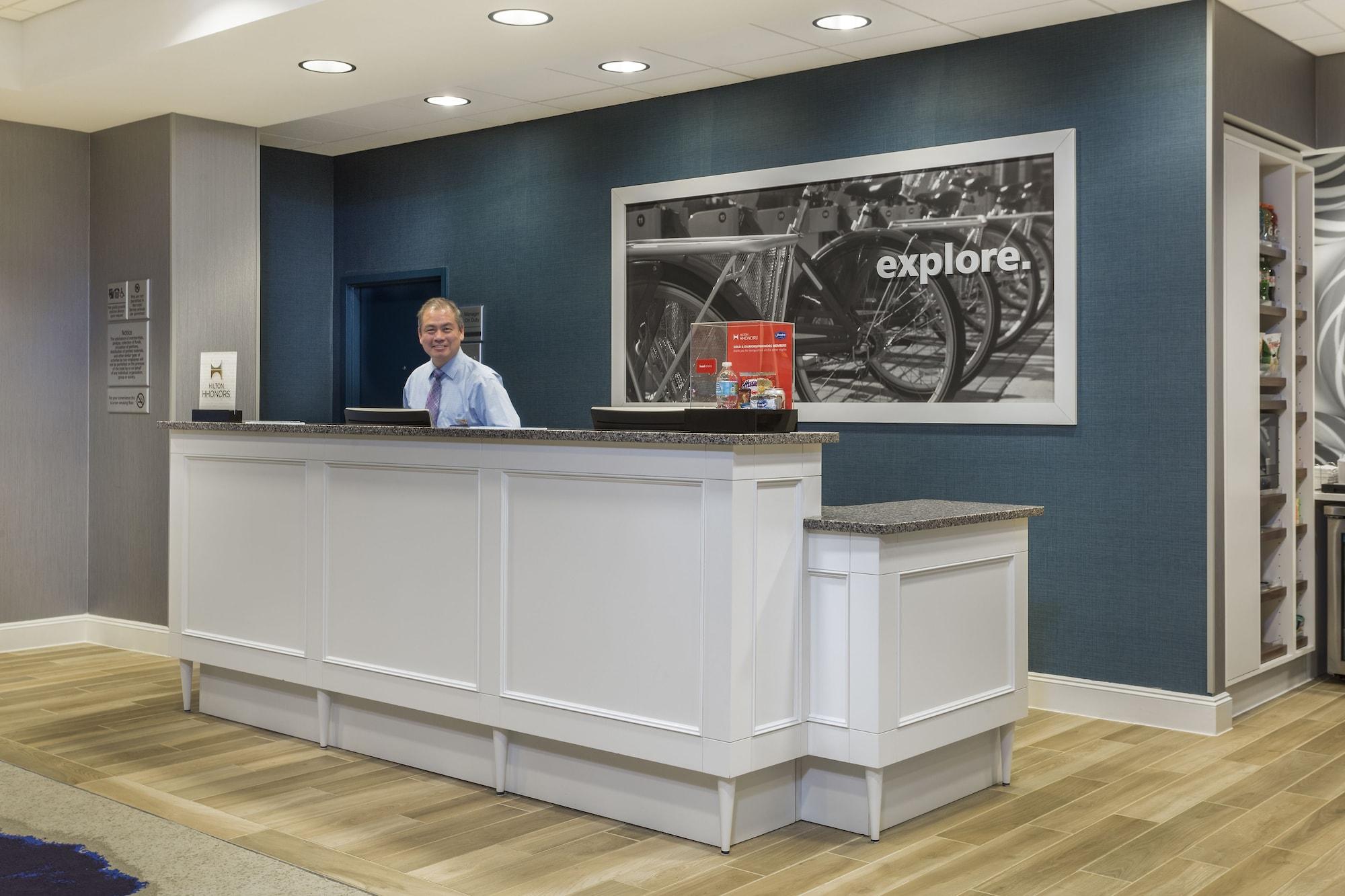Hampton Inn & Suites Newport/Cincinnati, Ky Екстер'єр фото
