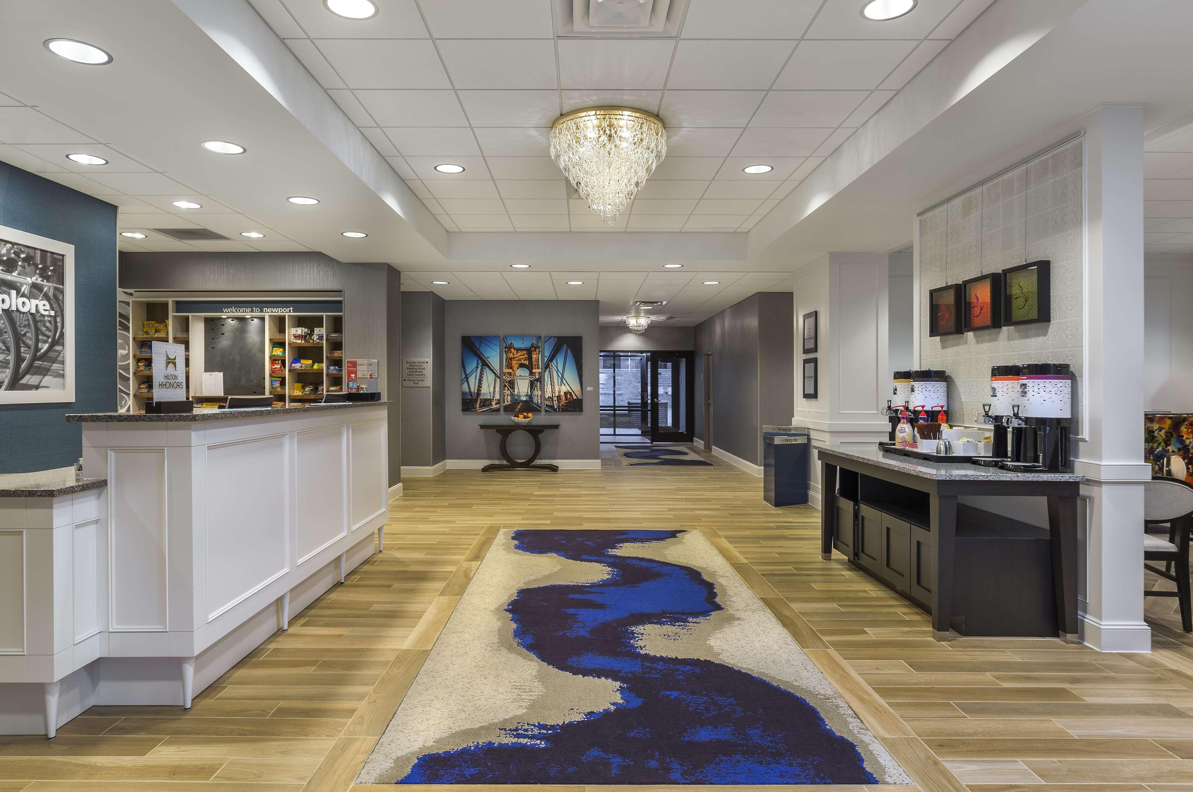 Hampton Inn & Suites Newport/Cincinnati, Ky Екстер'єр фото