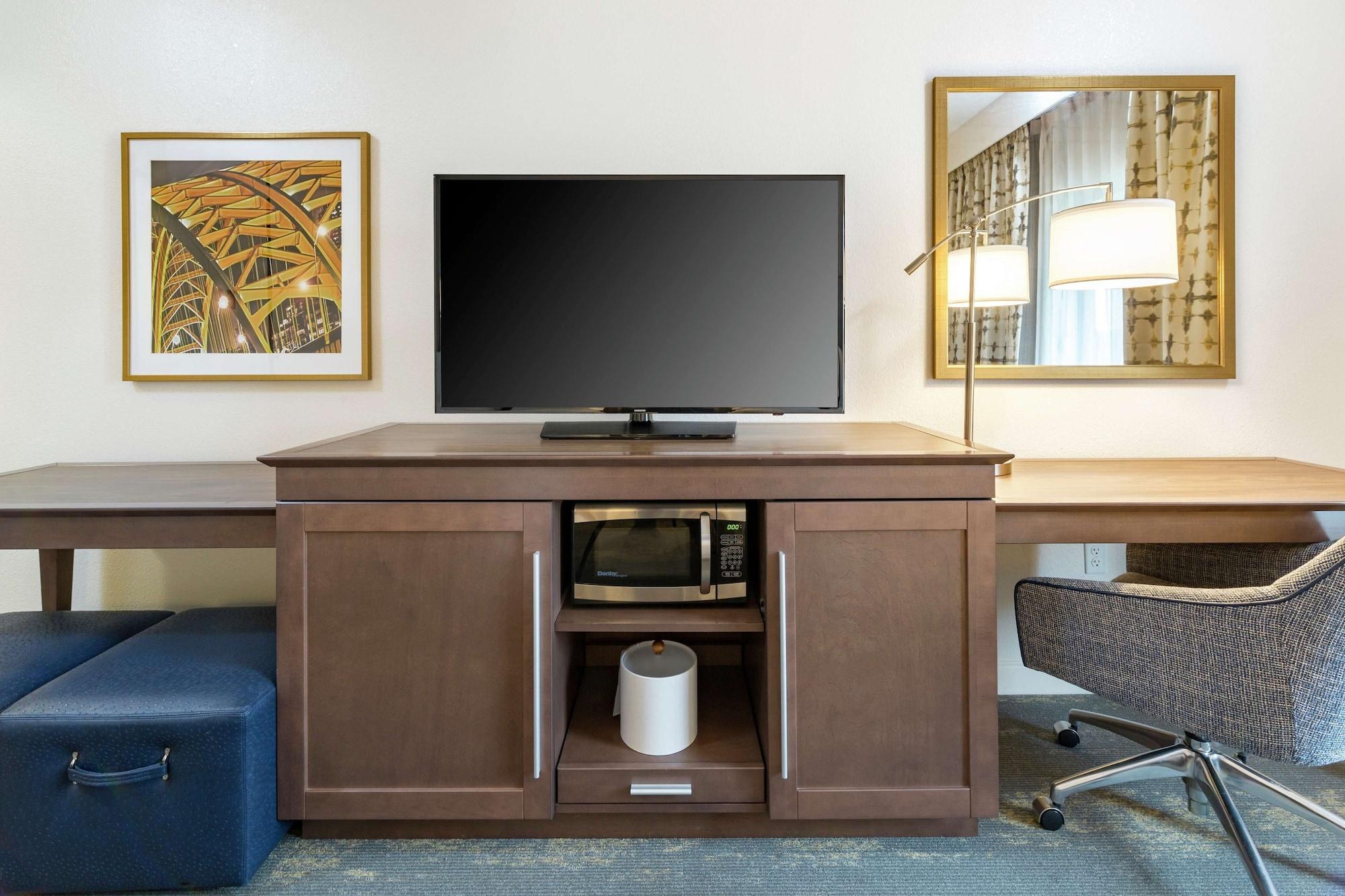 Hampton Inn & Suites Newport/Cincinnati, Ky Екстер'єр фото